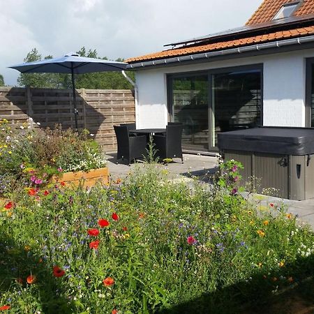 Vakantiehuis 'De Wulpenbrug' Exteriör bild